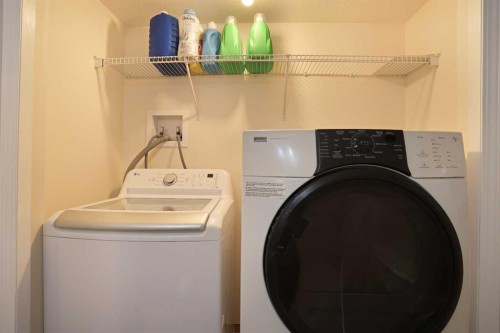 11 Upland Bay West, Brooks, AB - Indoor Photo Showing Laundry Room