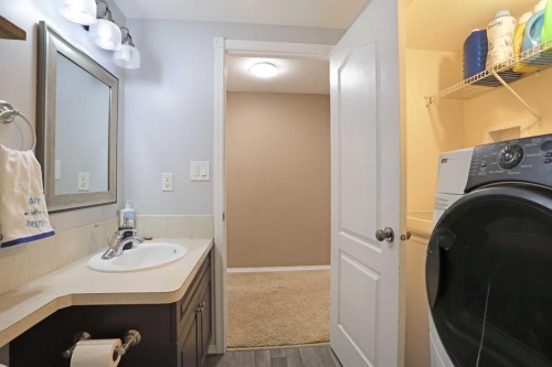 11 Upland Bay West, Brooks, AB - Indoor Photo Showing Laundry Room