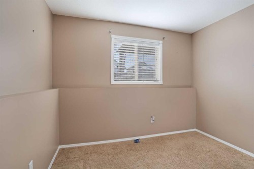 11 Upland Bay West, Brooks, AB - Indoor Photo Showing Other Room