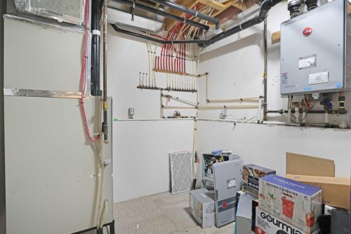 11 Upland Bay West, Brooks, AB - Indoor Photo Showing Basement