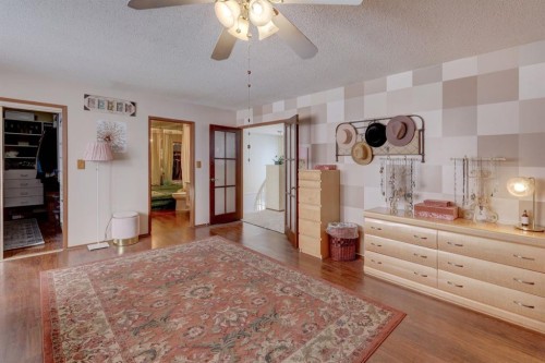 710 Bankview Close, Drumheller, AB - Indoor Photo Showing Other Room