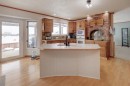 710 Bankview Close, Drumheller, AB  - Indoor Photo Showing Kitchen 