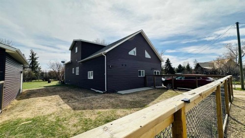 336 Mabbott Road, Drumheller, AB - Outdoor With Exterior