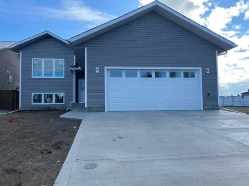 144 Upland Avenue WEST Brooks, AB T1R 1N1
