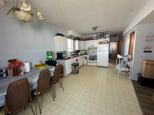 200 Upland Boulevard West, Brooks, AB - Indoor