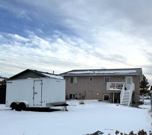 200 Upland Boulevard West, Brooks, AB - Outdoor