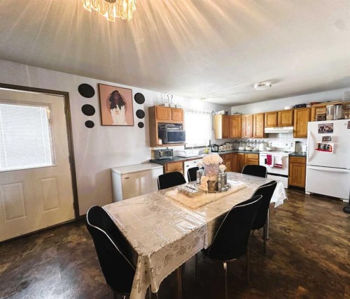 200 Upland Boulevard West, Brooks, AB - Indoor