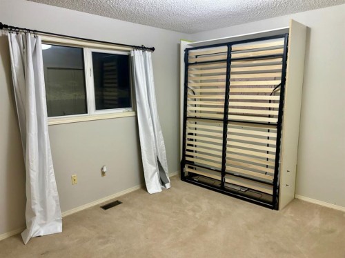 32 Ramsey Close, Red Deer, AB - Indoor