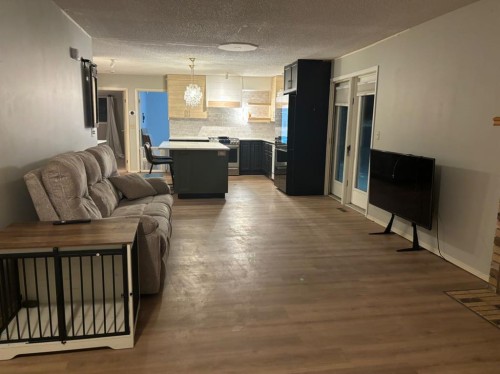 32 Ramsey Close, Red Deer, AB - Indoor Photo Showing Living Room