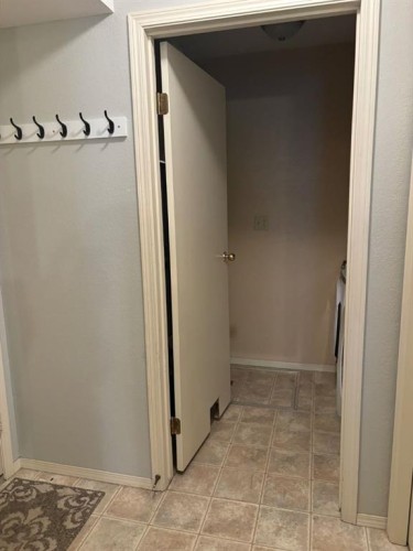 32 Ramsey Close, Red Deer, AB - Indoor