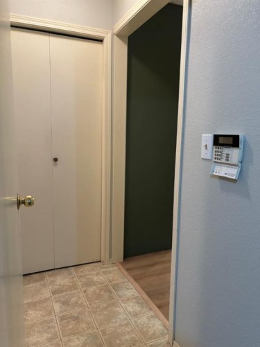 32 Ramsey Close, Red Deer, AB - Indoor Photo Showing Other Room