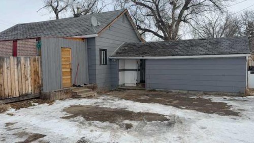 899 3 Avenue West, Drumheller, AB - Outdoor