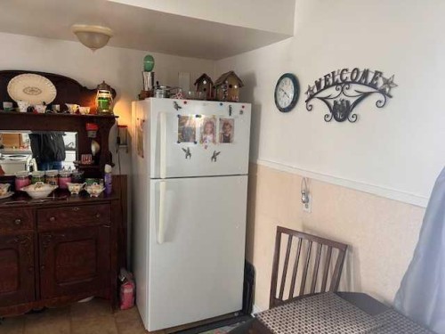 118 2 Avenue West, Cereal, AB - Indoor