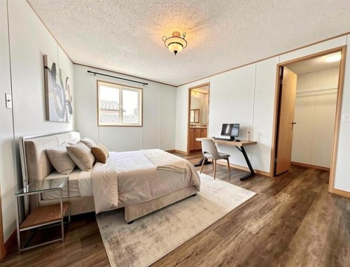 318-349 Railway Avenue, Duchess, AB 