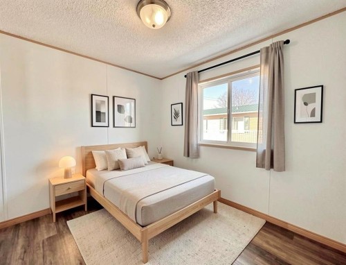 318-349 Railway Avenue, Duchess, AB 