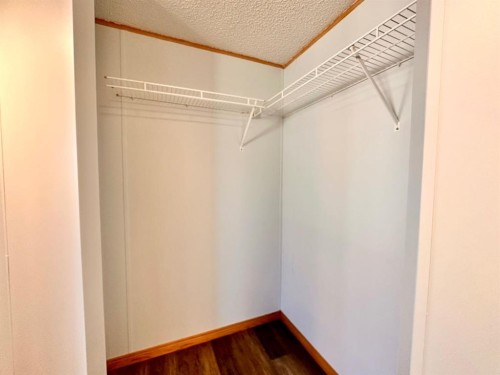 318-349 Railway Avenue, Duchess, AB 