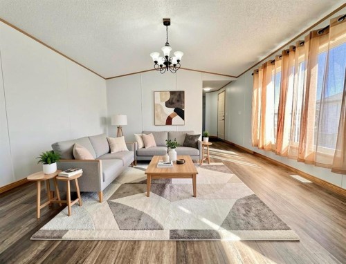 318-349 Railway Avenue, Duchess, AB 