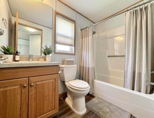 318-349 Railway Avenue, Duchess, AB 