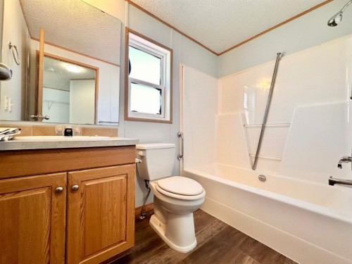 318-349 Railway Avenue, Duchess, AB 
