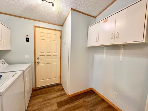 318-349 Railway Avenue, Duchess, AB 