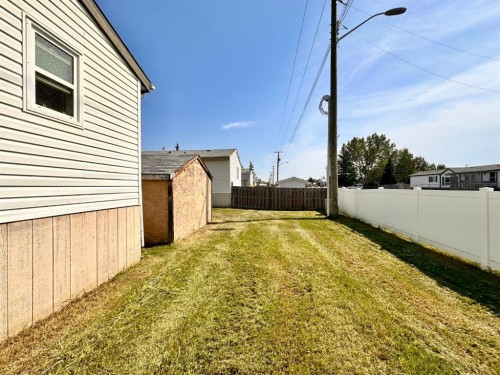 318-349 Railway Avenue, Duchess, AB 