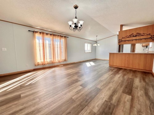 318-349 Railway Avenue, Duchess, AB 