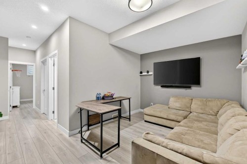 472 West Lakeview Drive, Chestermere, AB - Indoor Photo Showing Other Room