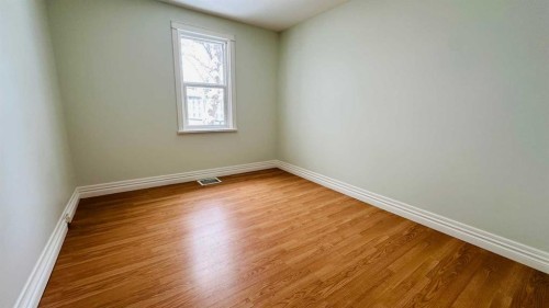 1133 300 Newcastle Place, Drumheller, AB - Indoor Photo Showing Other Room