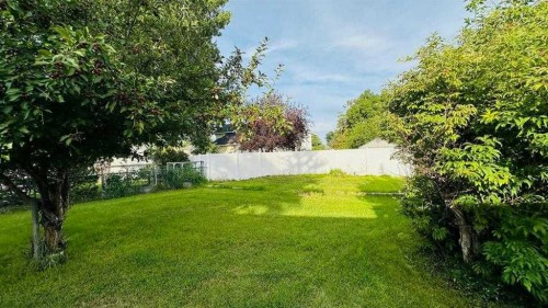 1133 300 Newcastle Place, Drumheller, AB - Outdoor