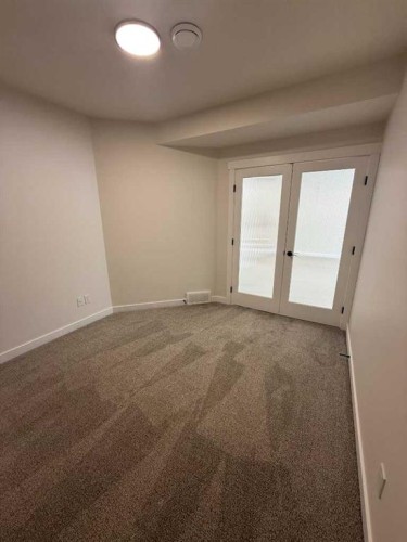 22 Garden Way, Drumheller, AB - Indoor Photo Showing Other Room