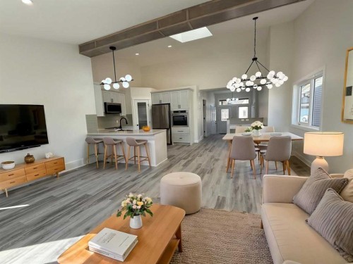 22 Garden Way, Drumheller, AB - Indoor Photo Showing Living Room