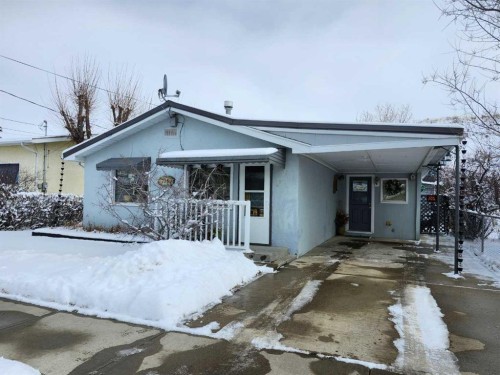 716 1 Street SW Drumheller, AB T0J 0Y6