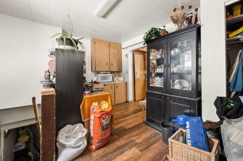 Range Road 62, Rural Mountain View County, AB - Indoor