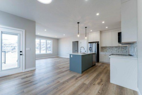 168 10 Avenue Se, Drumheller, AB - Indoor Photo Showing Kitchen