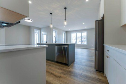 168 10 Avenue Se, Drumheller, AB - Indoor Photo Showing Kitchen