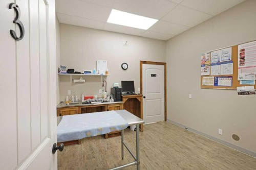 50 Upland Boulevard West, Brooks, AB 