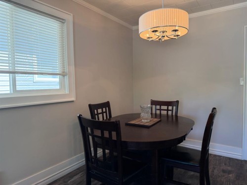 541 3 Avenue West, Drumheller, AB 
