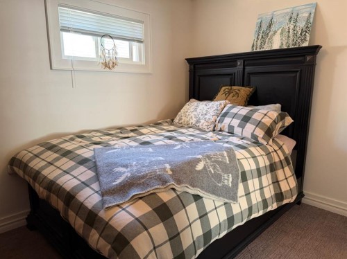 541 3 Avenue West, Drumheller, AB 