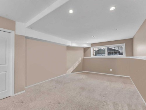 123 Upland Road West, Brooks, AB - Indoor Photo Showing Other Room