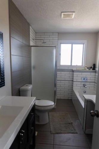 11977 154 Avenue, Calgary, AB 