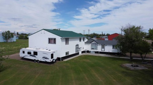 108 5 Avenue, Youngstown, AB - Outdoor