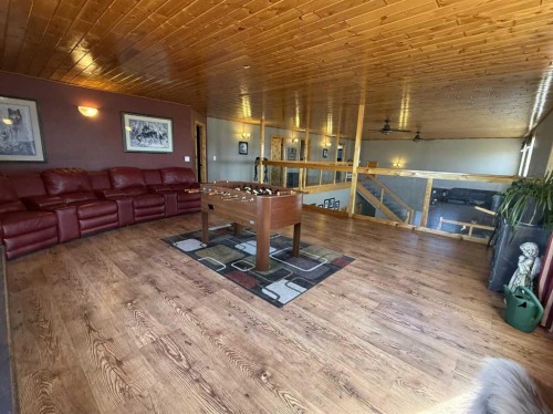108 5 Avenue, Youngstown, AB - Indoor Photo Showing Other Room