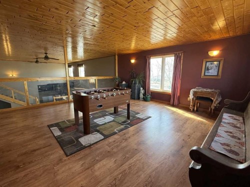 108 5 Avenue, Youngstown, AB - Indoor