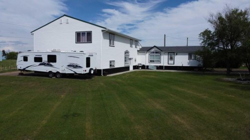 108 5 Avenue, Youngstown, AB - Outdoor