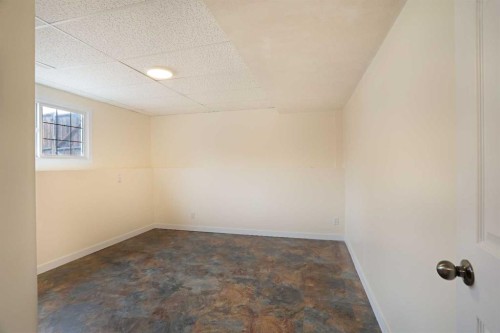 63 Ash Street West, Brooks, AB - Indoor Photo Showing Other Room