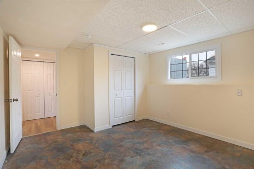 63 Ash Street West, Brooks, AB - Indoor Photo Showing Other Room