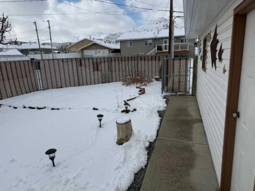 1023 2 Street Se, Drumheller, AB - Outdoor