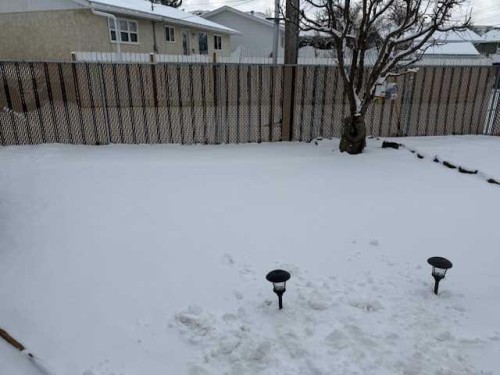 1023 2 Street Se, Drumheller, AB - Outdoor