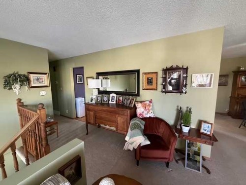 1023 2 Street Se, Drumheller, AB - Indoor