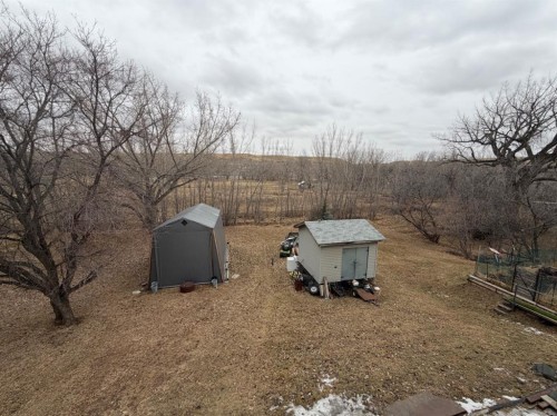 926 Newcastle Trail, Drumheller, AB - Outdoor